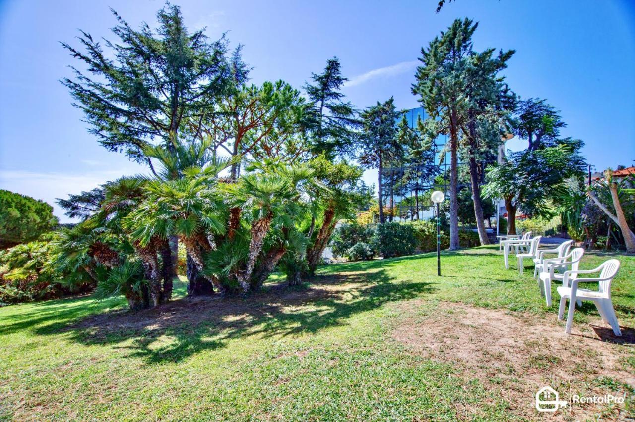 Apartament Free Parking-Sea View, With Pool & Garden San Remo Zewnętrze zdjęcie